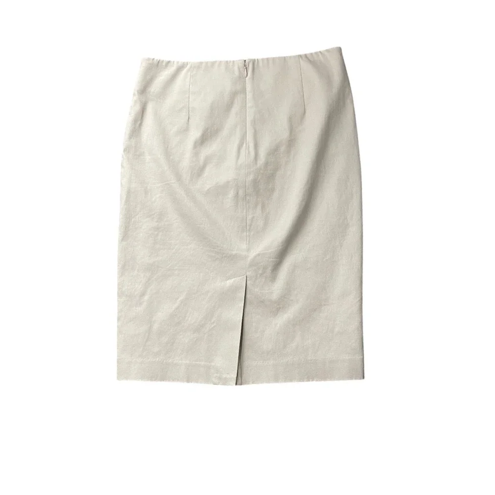 Lord & Taylor Beige Pencil Skirt Knee Length Back Zip Business Casual Size 2
